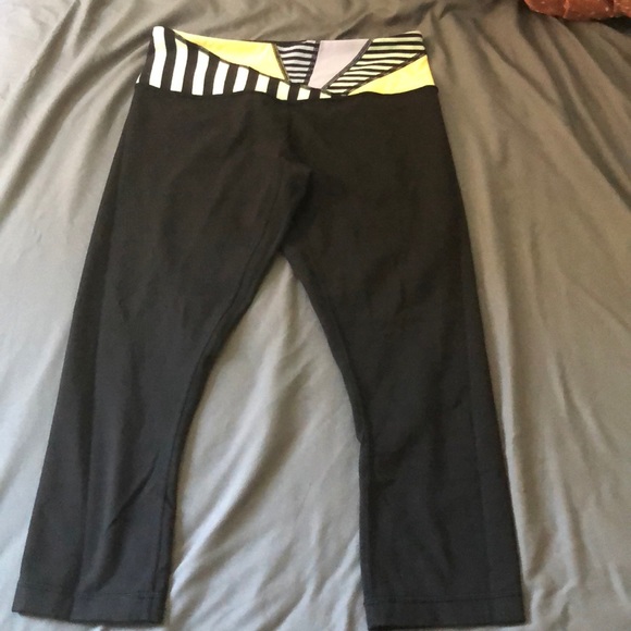 Lululemon black leggings - Picture 4 of 4